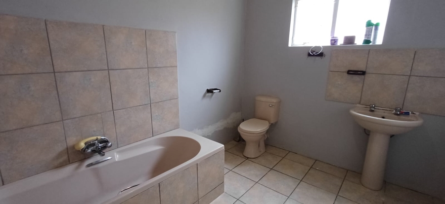 To Let 4 Bedroom Property for Rent in Morelig Free State
